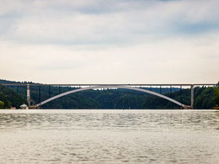 Žďákovský most