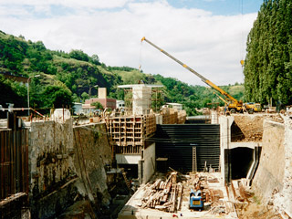 Rekonstrukce a modernizace velké plavební komory v Podbabě (1994–1996)